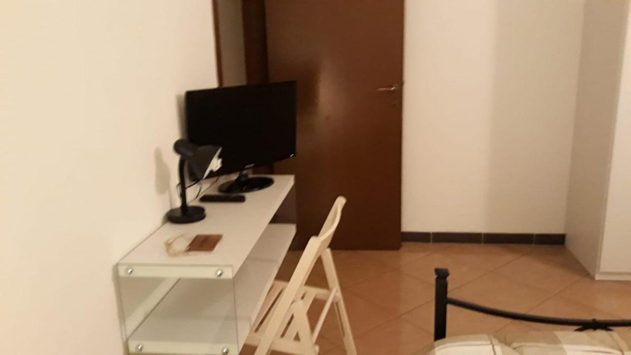 Le Tre Stelle Bed and Breakfast Ronco allʼAdige Buitenkant foto